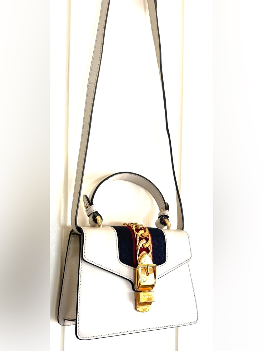 GUCCI Sylvie Mini White Leather Top Handle Crossbody Shoulder Bag - Picture 4 of 13